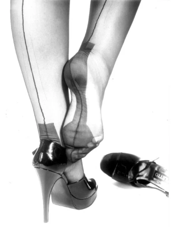 Ars Vivendi Nylons Havanna Heel Schwarz – Bild 2